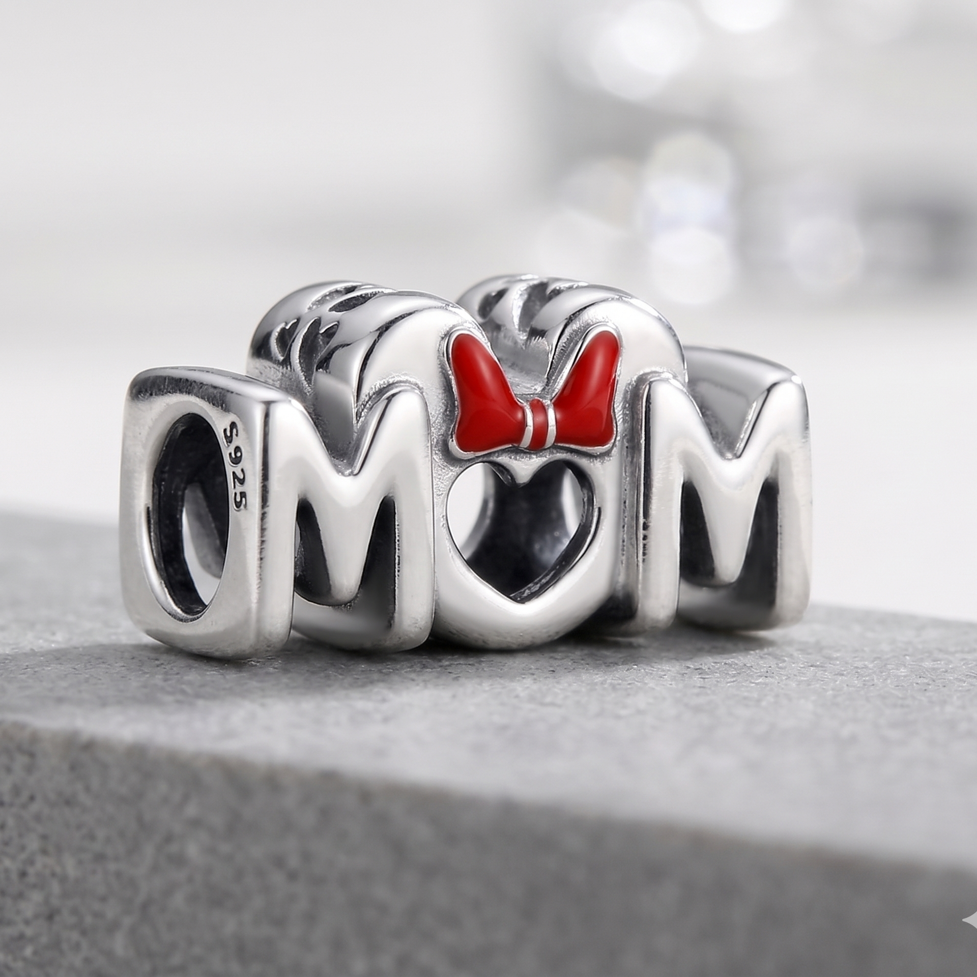 Charm Mom Letras Mickey separador