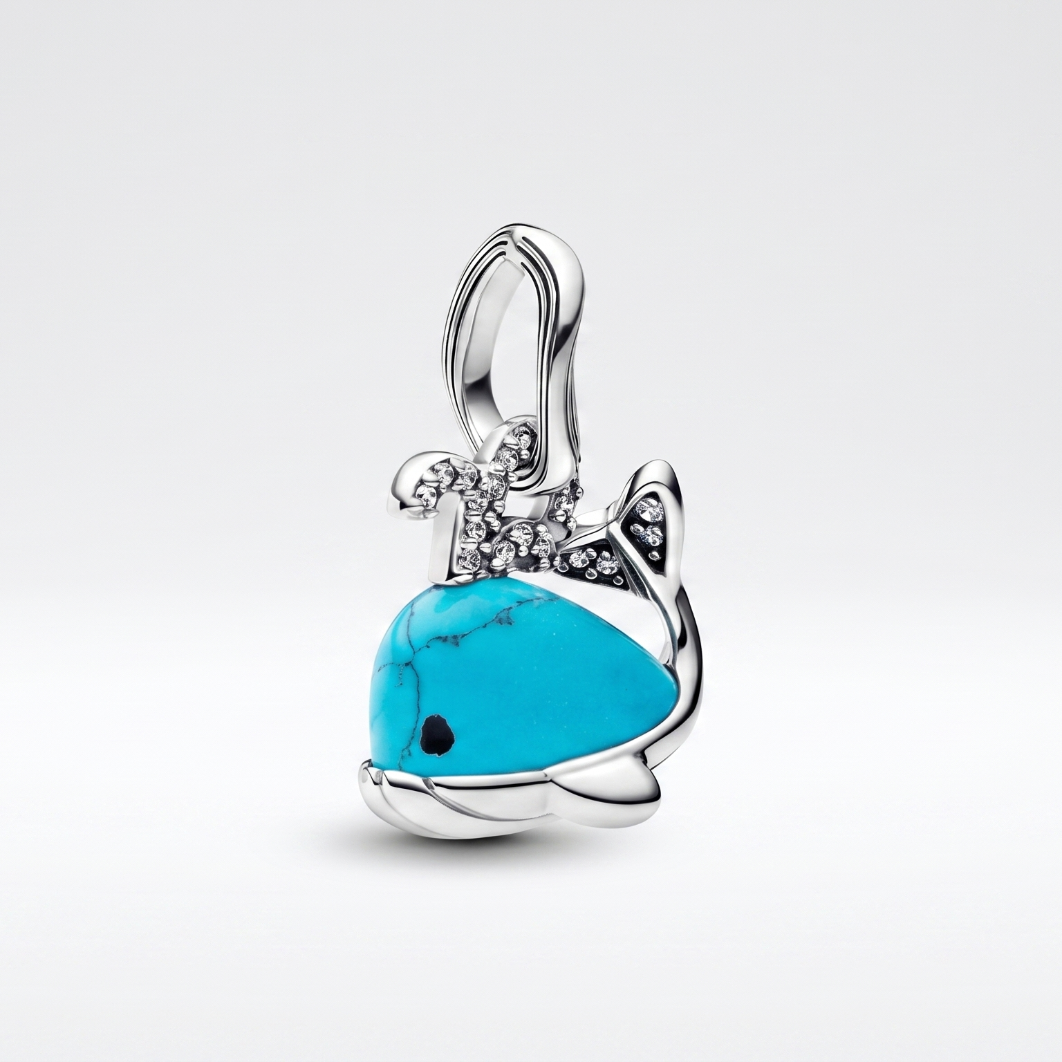 Charm Ballena con Piedra Turquesa Colgante