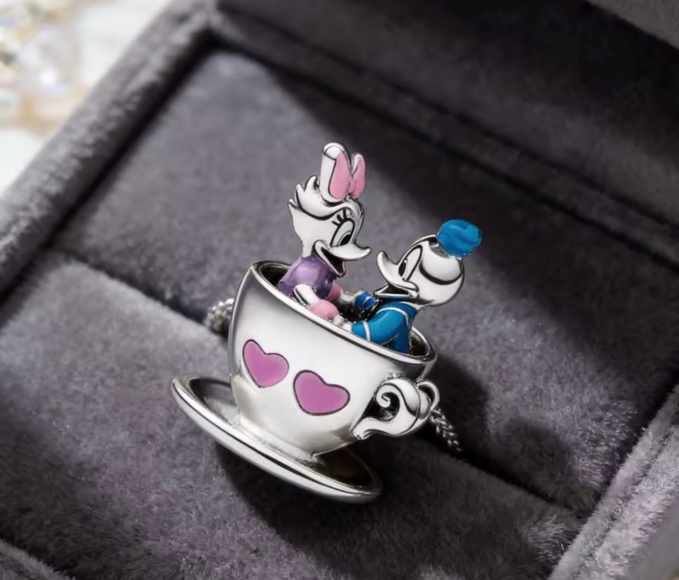 Charm Taza Deisy y Donal separador